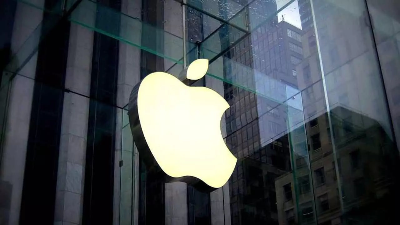 Apples rally pulls Wall Street to the cusp of its record Apples rally pulls Wall Street to the cusp of its record