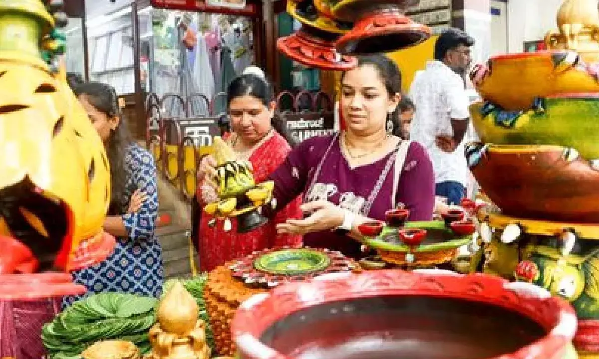 Economists cite GST reforms, consumer sentiment behind Diwali sales