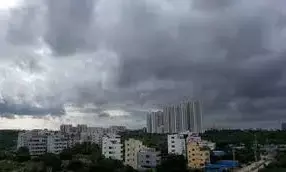 Hyderabad Weather Today: Partly Cloudy Skies, Light Rain, Evening Winds Up to 40 kmph