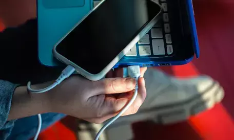GripLux Is Taking the Internet by Storm With GaN Technology Chargers