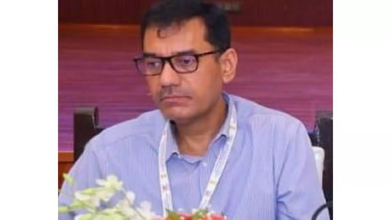 IAS officer takes voluntary retirement after tiff with Excise Minister IAS officer takes voluntary retirement after tiff with Excise Minister