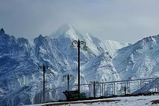 5 Best Places to Visit in India Before Snow Makes Them Inaccessible 5 Best Places to Visit in India Before Snow Makes Them Inaccessible