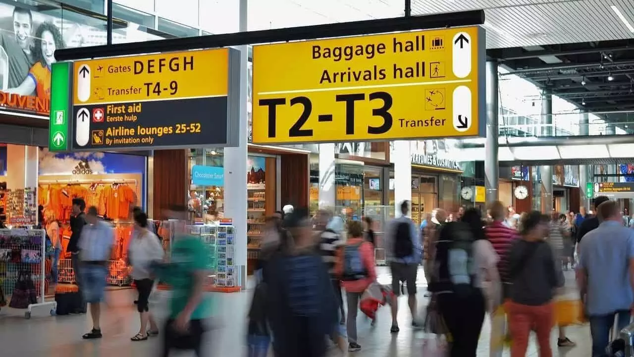 Govt plans seamless immigration for passenger transfer through hub airports