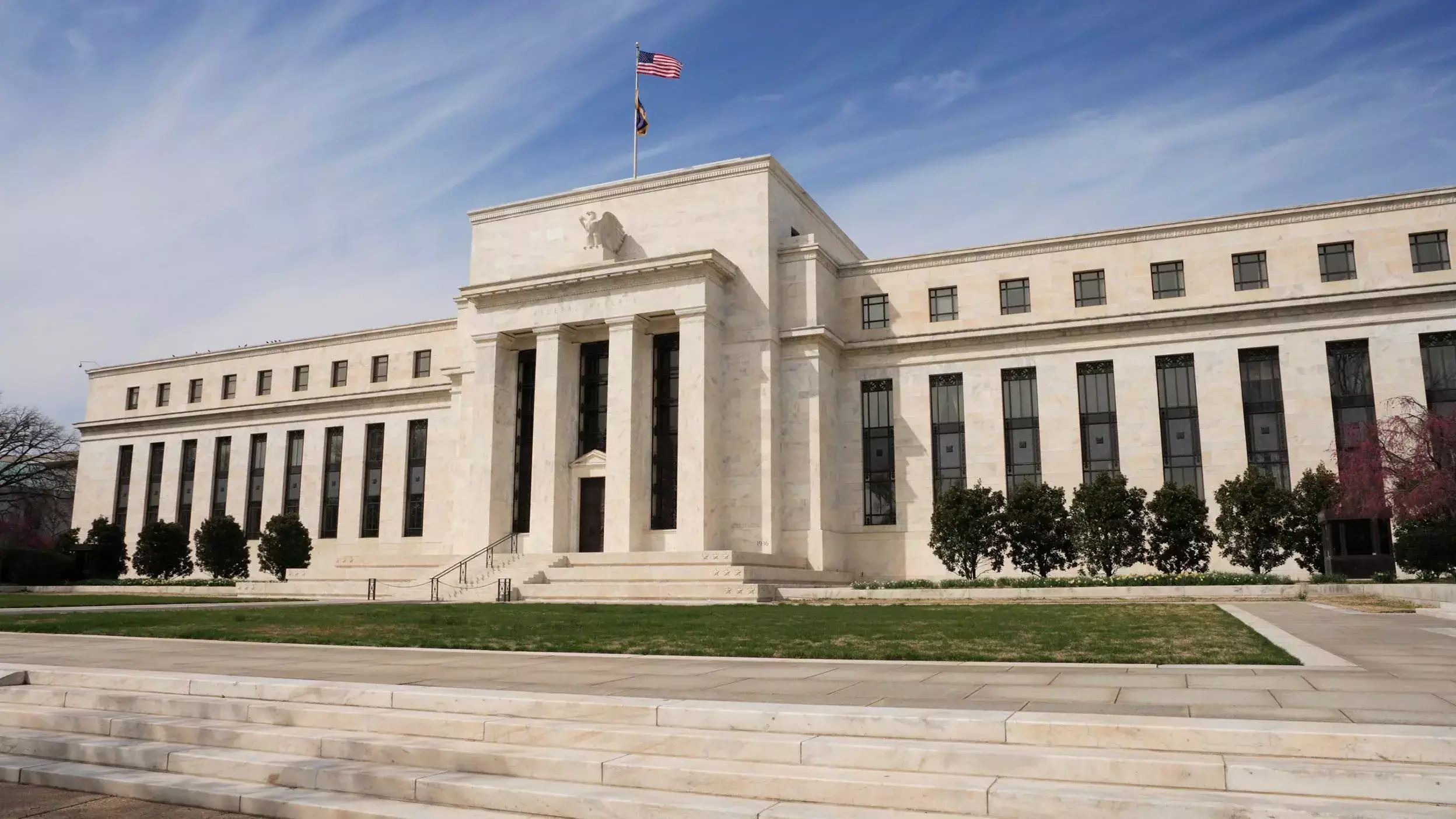 US Federal Reserve Expected to Announce Rate Cut Amid Cooling Inflation and Job Market Weakness US Federal Reserve Expected to Announce Rate Cut Amid Cooling Inflation and Job Market Weakness