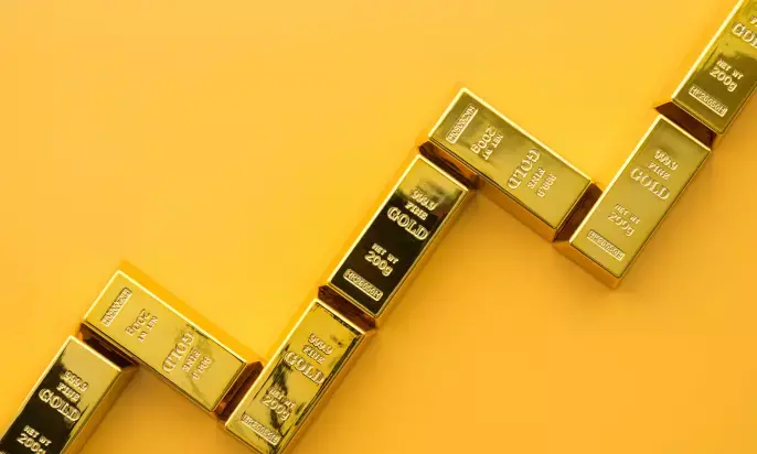 Gold Prices Drop in Hyderabad Today: Check Latest 22K and 24K Rates – October 28, 2025