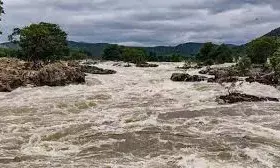 Cyclone Montha Live Updates: Landfall Between 5:30 PM – 8:30 PM Near Kakinada; Heavy Rains Lash Andhra Coast