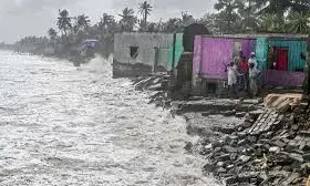 Cyclone Montha LIVE Updates: Heavy Rains Lash Telangana; Red Alert in 3 Districts, 2 Dead in Andhra Pradesh