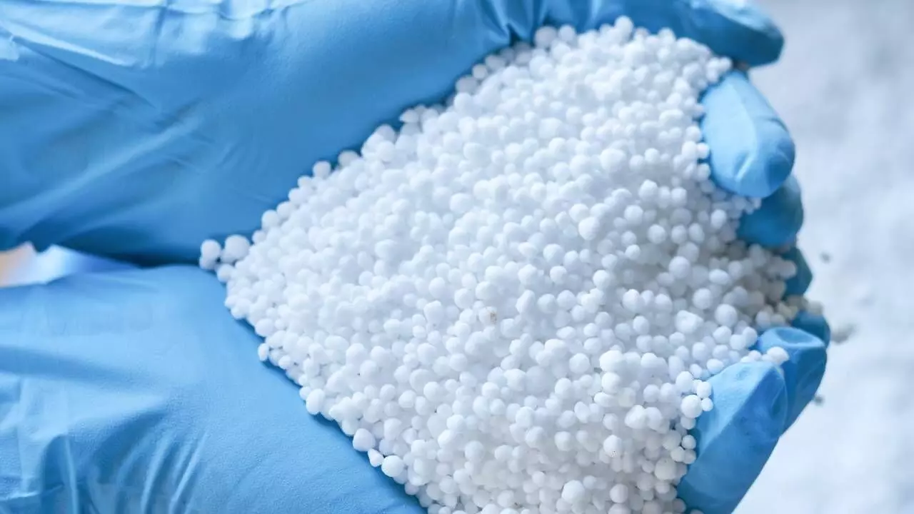 Centre hikes non-urea fertilisers subsidy to `37,952 cr