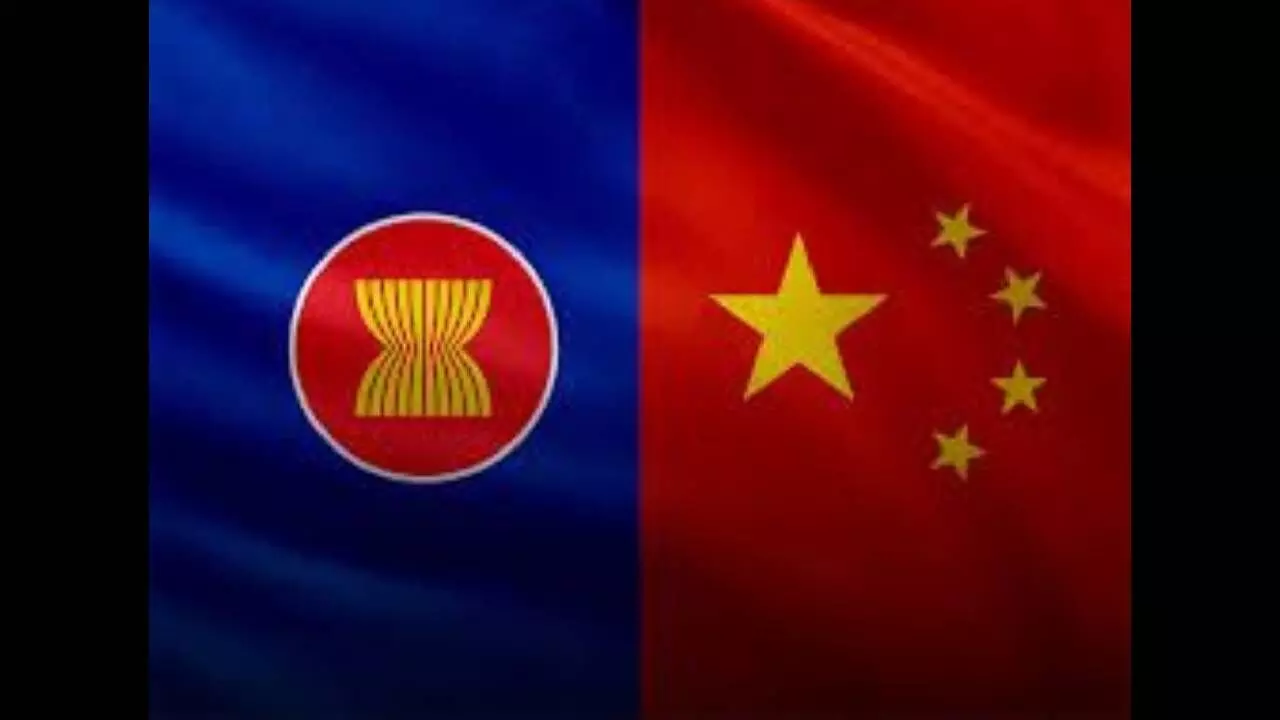 China signs expanded version of FTA with ASEAN