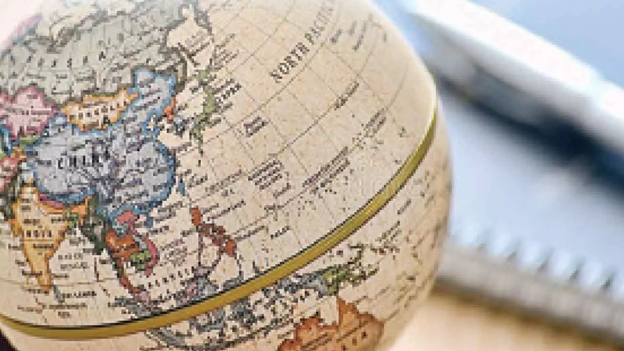 Asian shares mixed amid speculation of Trump’s visits