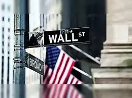 Wall Street Analysts Turn Bullish on Palantir, Datadog, Amazon and Tech Giants Ahead of Fed Decision