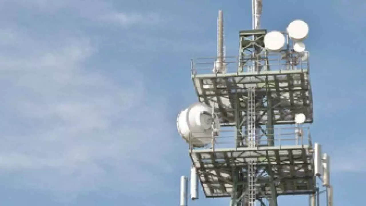 Framework to prevent service disruption during transfer of M2M SIM ownership