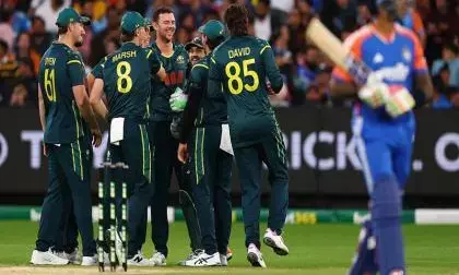 Australia Beat India by 4 Wickets in 2nd T20I at MCG, Take 1–0 Lead in Series