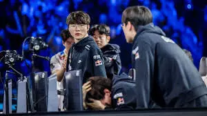 T1 Triumphs Over Anyone’s Legend in a Thrilling 3–2 Clash at LoL Worlds 2025 T1 Triumphs Over Anyone’s Legend in a Thrilling 3–2 Clash at LoL Worlds 2025