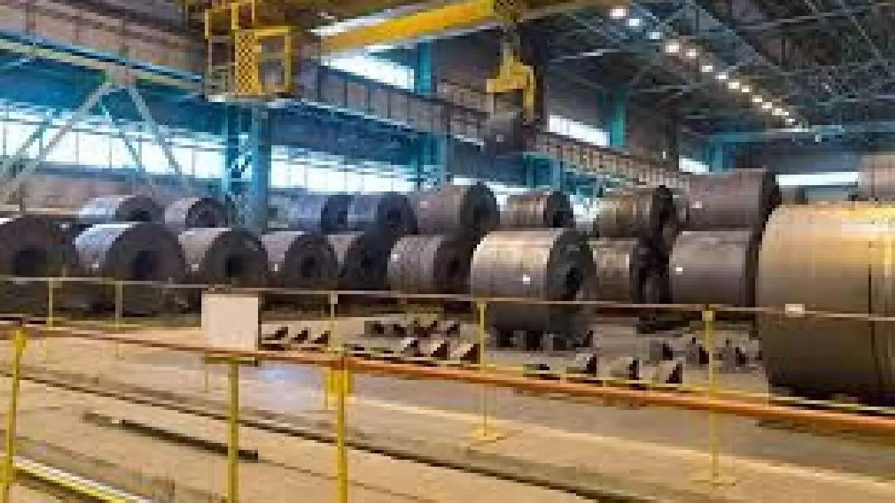 Steel makers seek more govt measures to curb rising imports