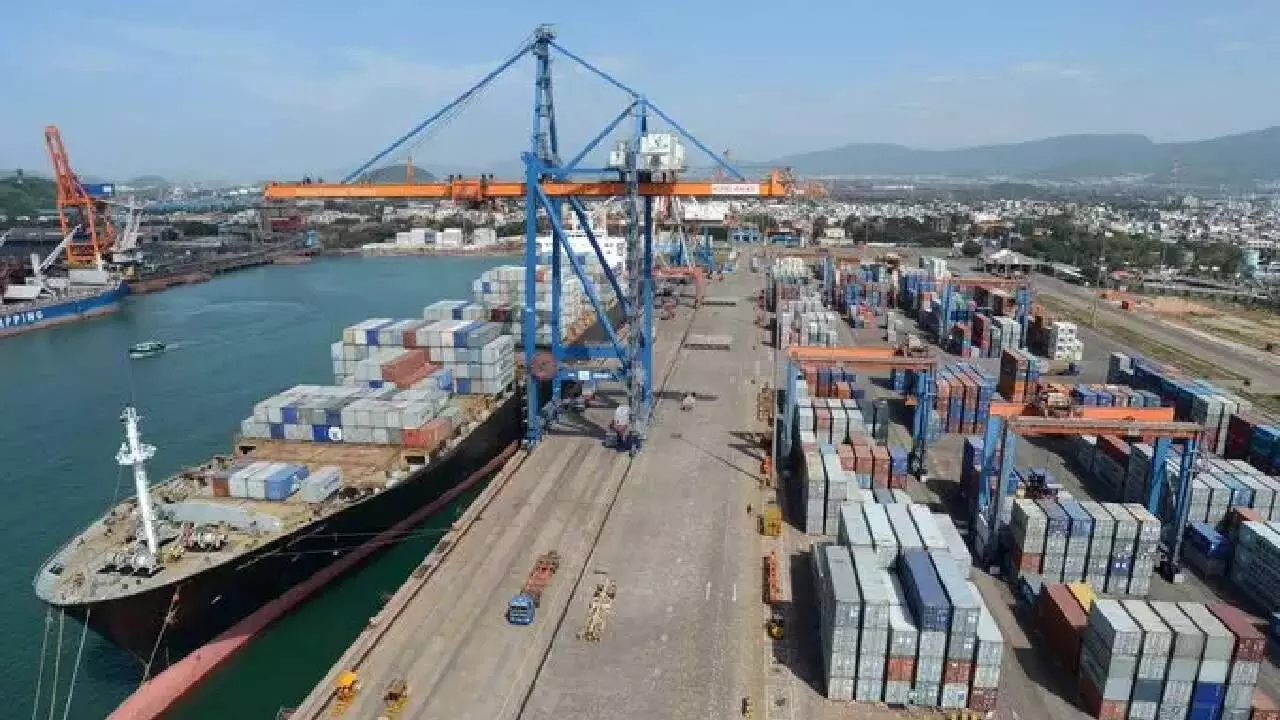 DCIL inks deals worth`17,645 cr at IMW in Mumbai