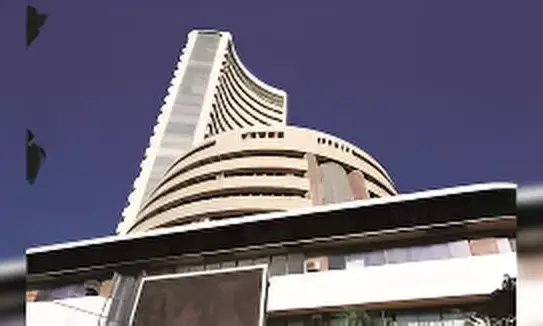 Closing Bell: Sensex Falls 519 Points, Nifty Slips Below 25,600 Amid Broad Market Weakness