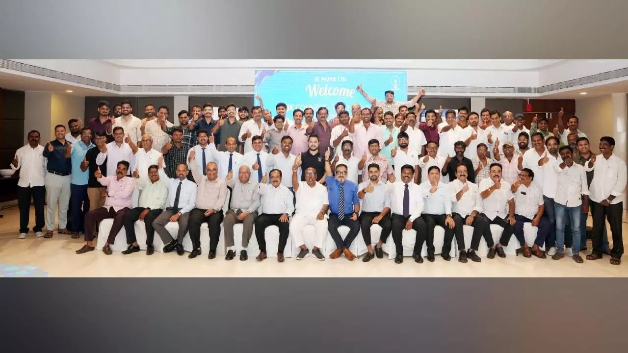 JK Paper holds jobbers meet in Vijayawada JK Paper holds jobbers meet in Vijayawada
