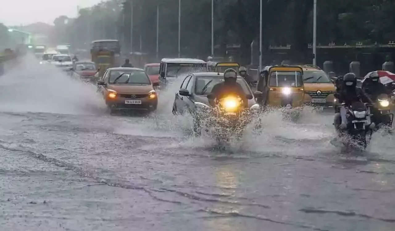 Weather Update: Heavy Rain and Thunderstorms to Lash Hyderabad by Afternoon, IMD Issues Alert Weather Update: Heavy Rain and Thunderstorms to Lash Hyderabad by Afternoon, IMD Issues Alert