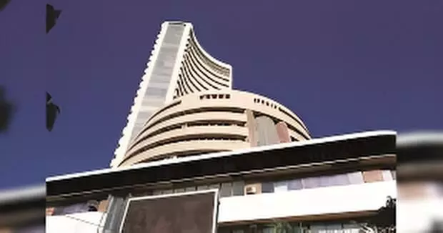 Closing Bell: Sensex Falls 519 Points, Nifty Slips Below 25,600 Amid Broad Market Weakness