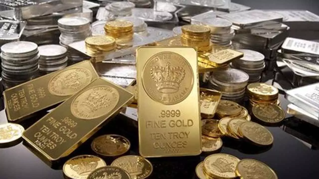 Bullion trading lower in Intl markets