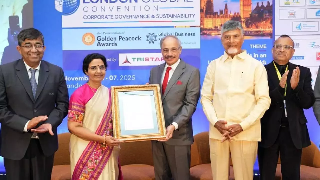 Govt, ind should build right platform: CM Naidu Govt, ind should build right platform: CM Naidu