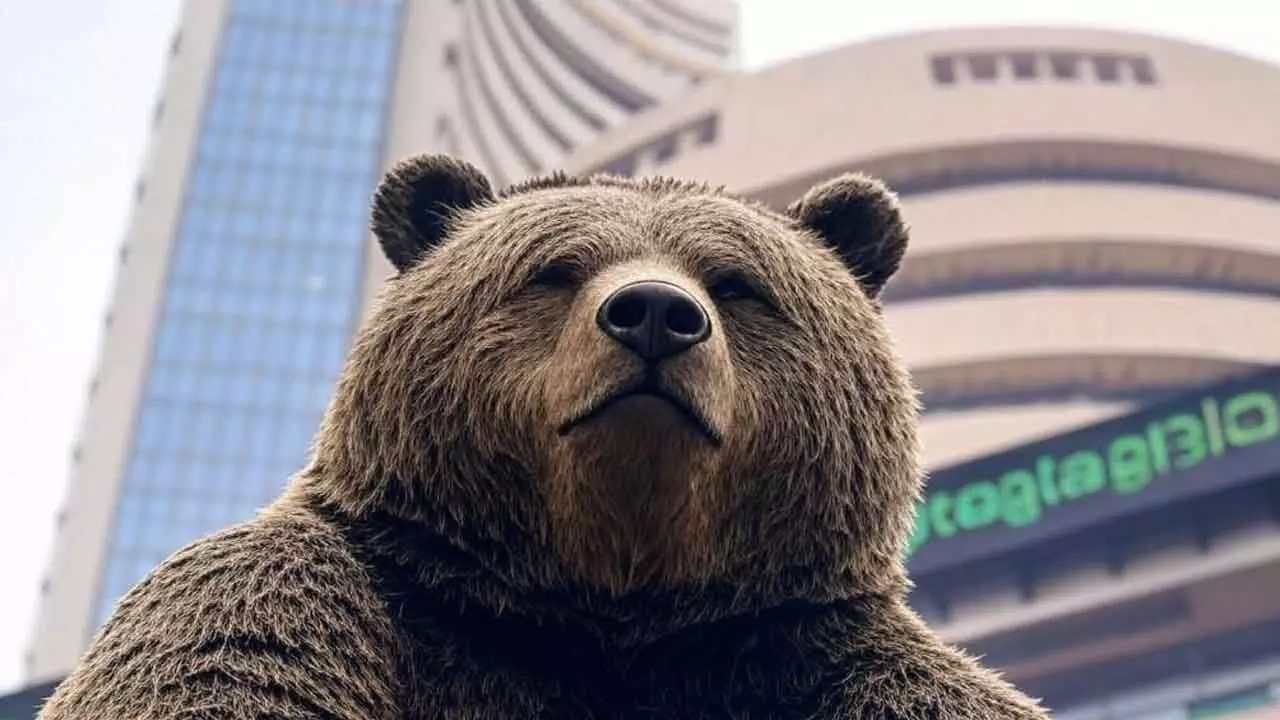 Benchmark indices extend fall for 3rd consecutive session Benchmark indices extend fall for 3rd consecutive session