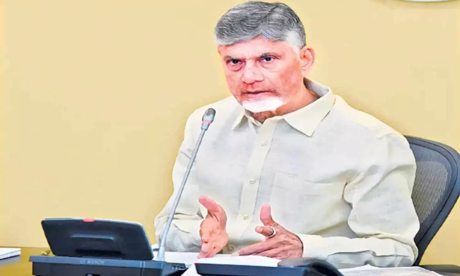 Prepare action plan to develop Viskha Economic Region: CM Naidu focus on cargo handling projects and promotion of medical tourism