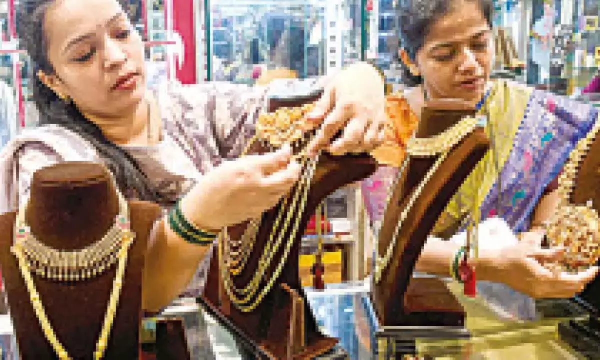 Gold ETFs attract Rs 7,743 cr in Oct: AMFI data