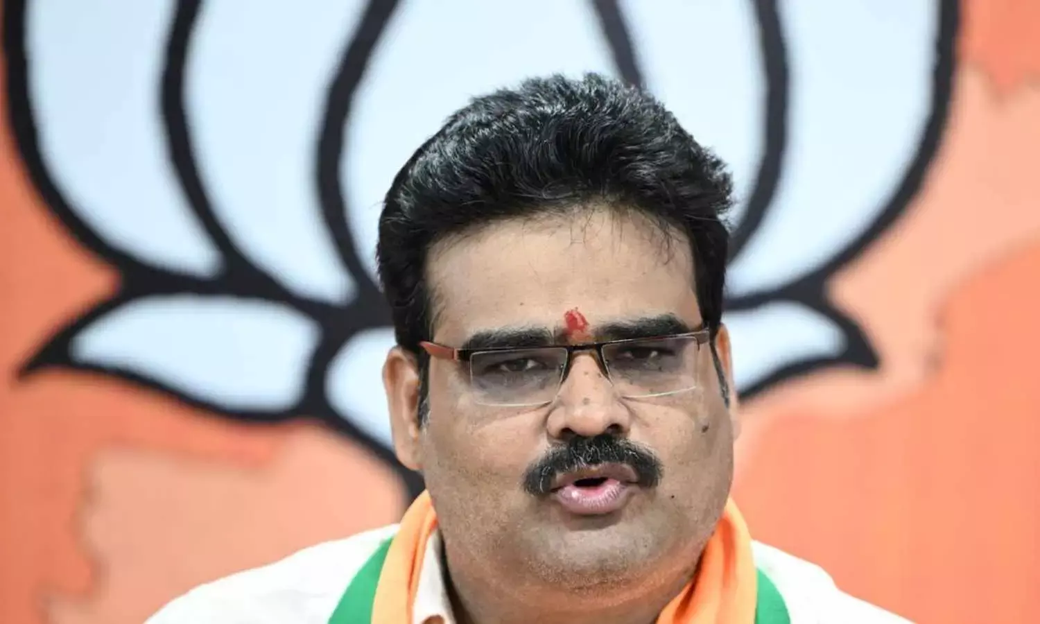 Double engine sarkar attracting heavy investments into AP, says Lanka Dinakar Double engine sarkar attracting heavy investments into AP, says Lanka Dinakar