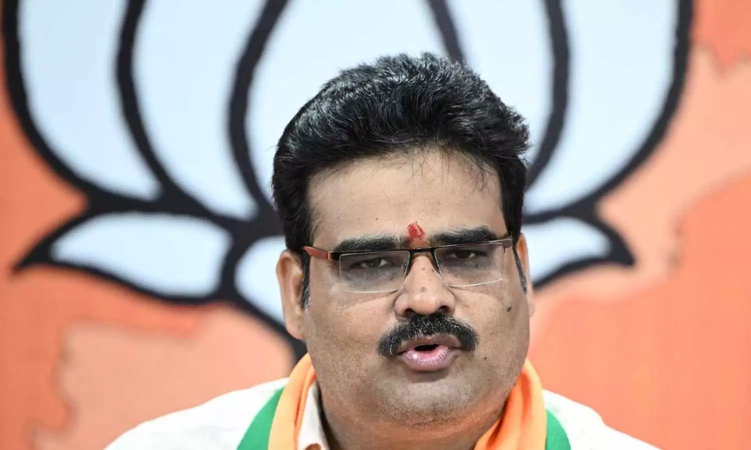 Double engine sarkar attracting heavy investments into AP, says Lanka Dinakar Double engine sarkar attracting heavy investments into AP, says Lanka Dinakar