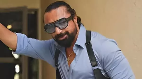 FIR Filed Against Bigg Boss Fame Ajaz Khan for Allegedly Sharing ‘Fake, Objectionable’ Content on Social Media FIR Filed Against Bigg Boss Fame Ajaz Khan for Allegedly Sharing ‘Fake, Objectionable’ Content on Social Media