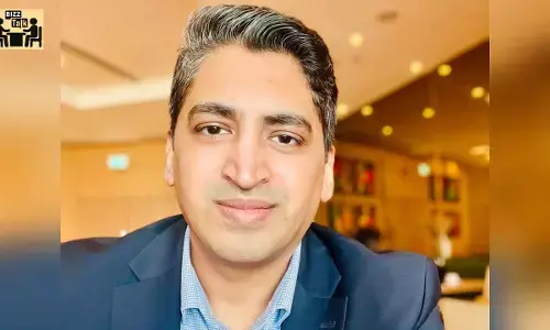 How AI is streamlining corporate travel management by enhancing employee experience, improving policy compliance