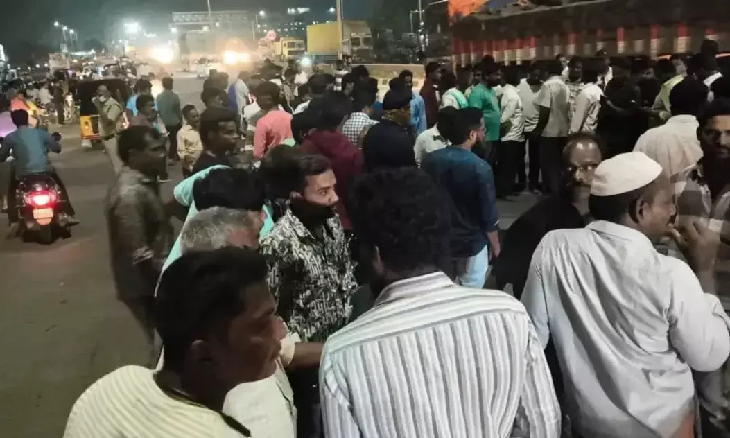 Kurnool tragedy: Three pedestrians killed as speeding lorry rams into crowd