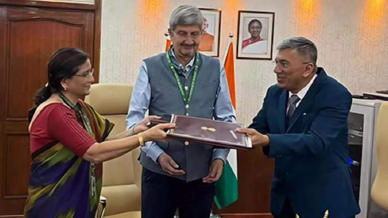 Gati Shakti Vishwavidyalaya, DRDO sign MoU to develop smart tech solutions for national security