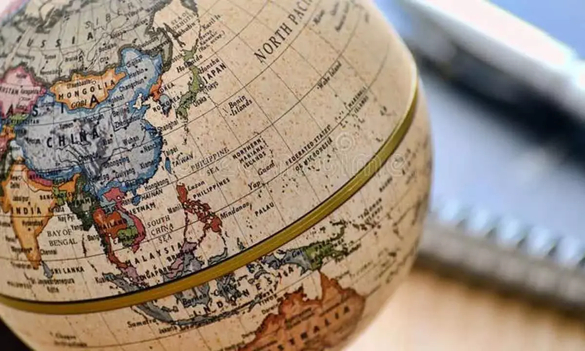 Global shares retreat in cautious trading