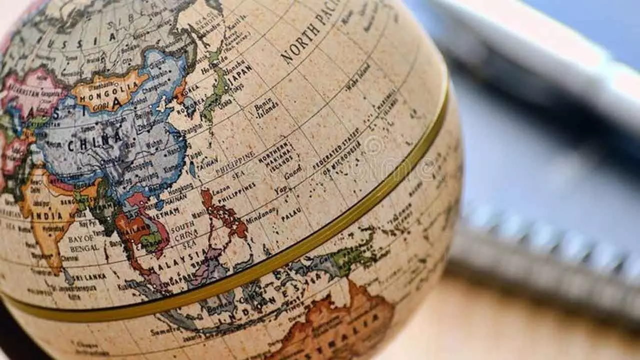 Global shares retreat in cautious trading