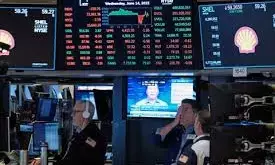 Global Markets Tumble as US Jobs Data Fails to Clarify Fed Rate Outlook; Tech Stocks Lead Sell-Off