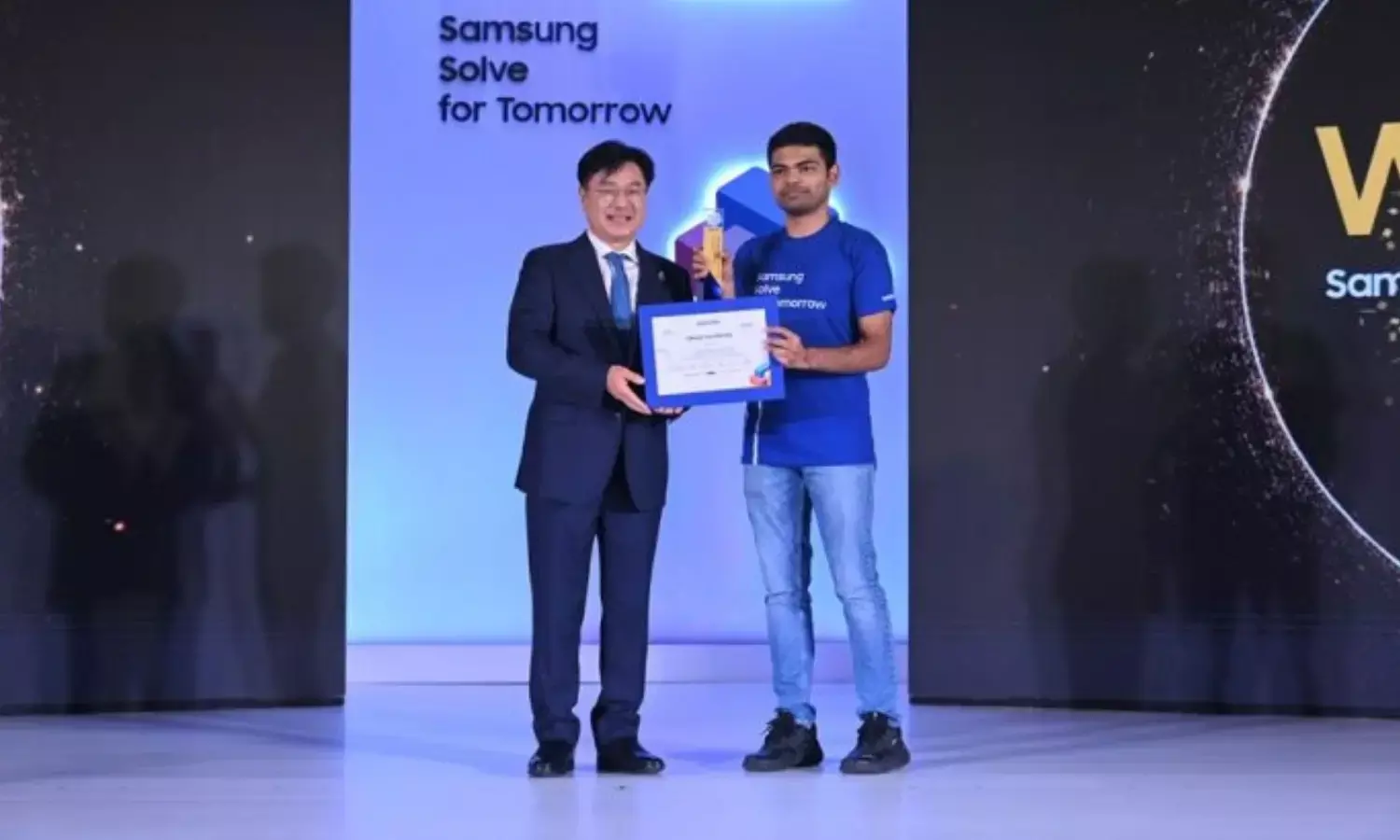 Bengaluru Engineering Student Develops AI Smart Glasses for the Visually Impaired, Wins Samsung Solve for Tomorrow
