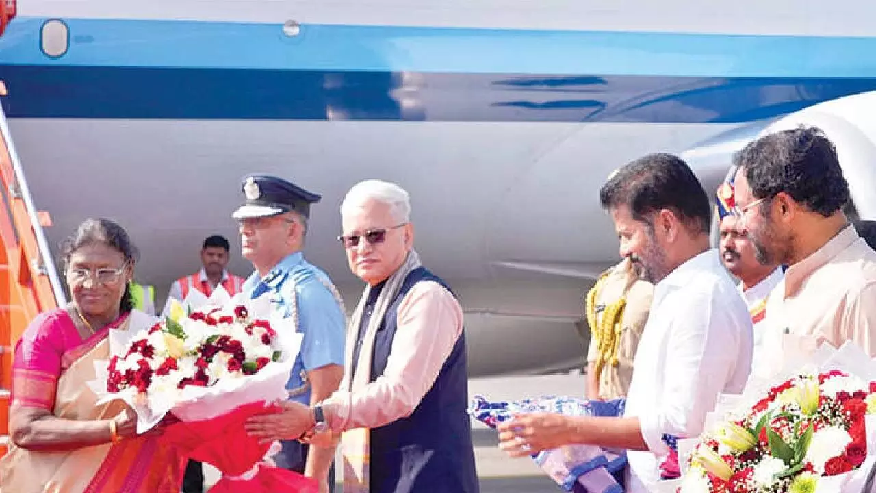 Prez Murmu arrives in Hyd for two-day visit