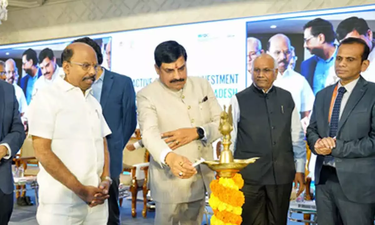 Axis submits Rs 29.5K-cr proposal at MP–Hyd business meet