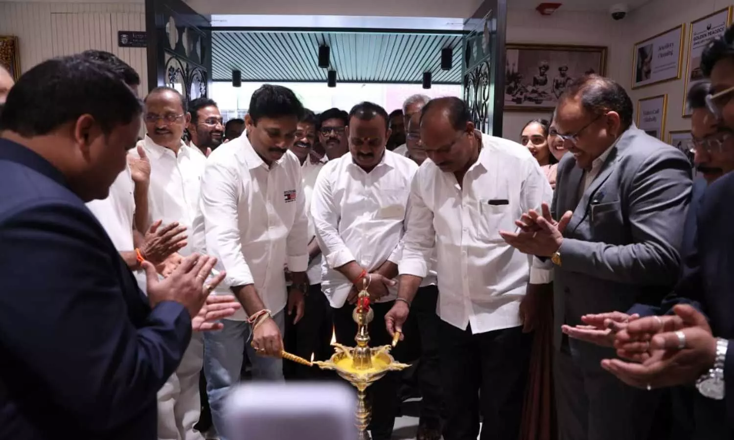 PMJ Jewels opens store in Anakapalle
