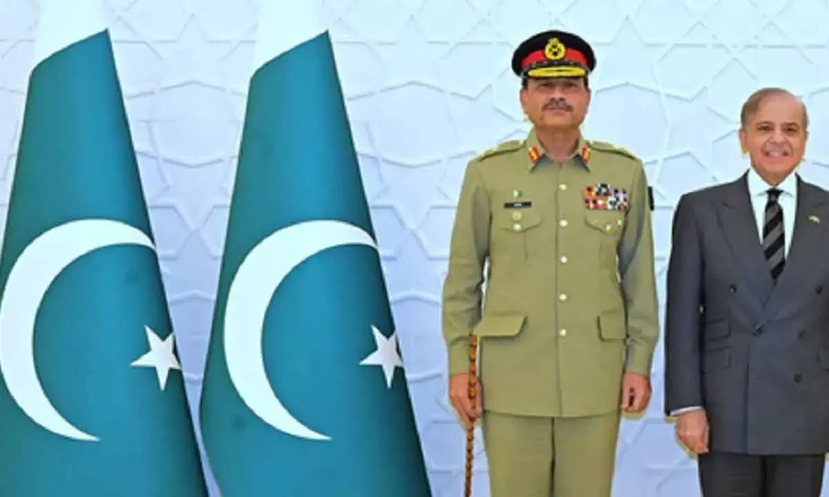 Pakistan - a neighbour in permanent freefall