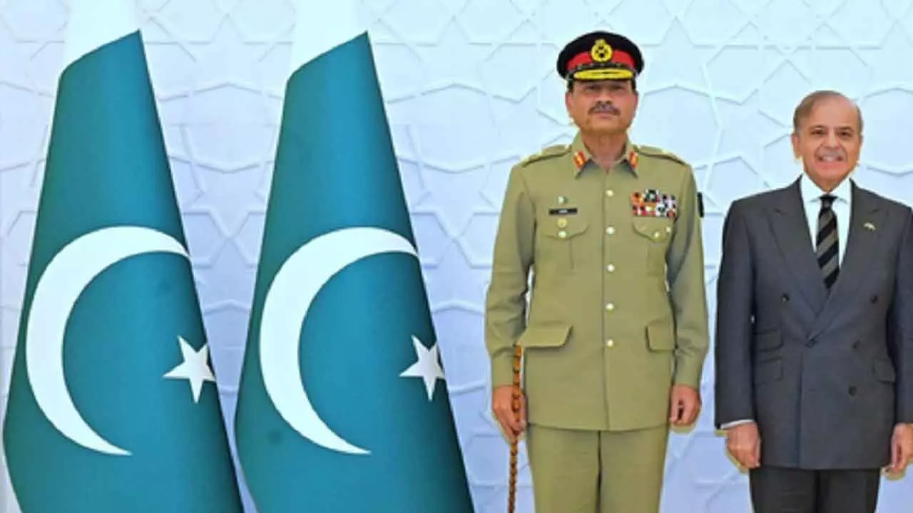 Pakistan - a neighbour in permanent freefall