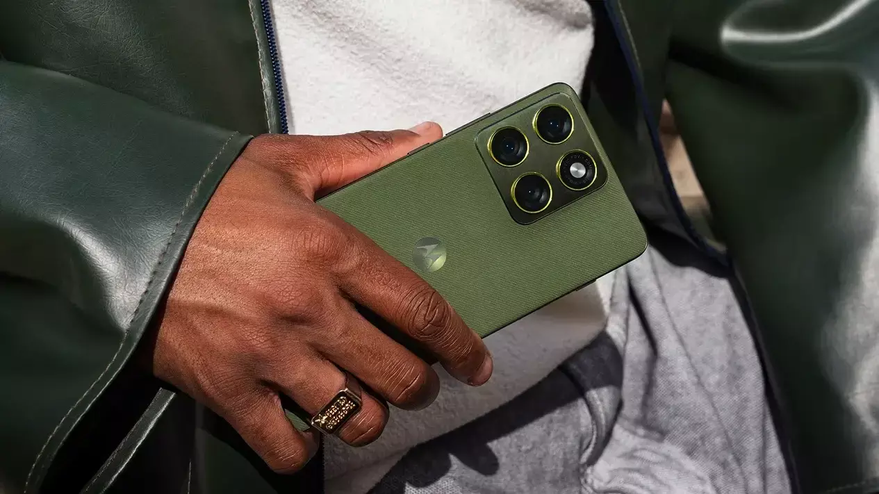 Edge 70 India Release Confirmed: Flipkart, Colours, Specs Unveiled Edge 70 India Release Confirmed: Flipkart, Colours, Specs Unveiled