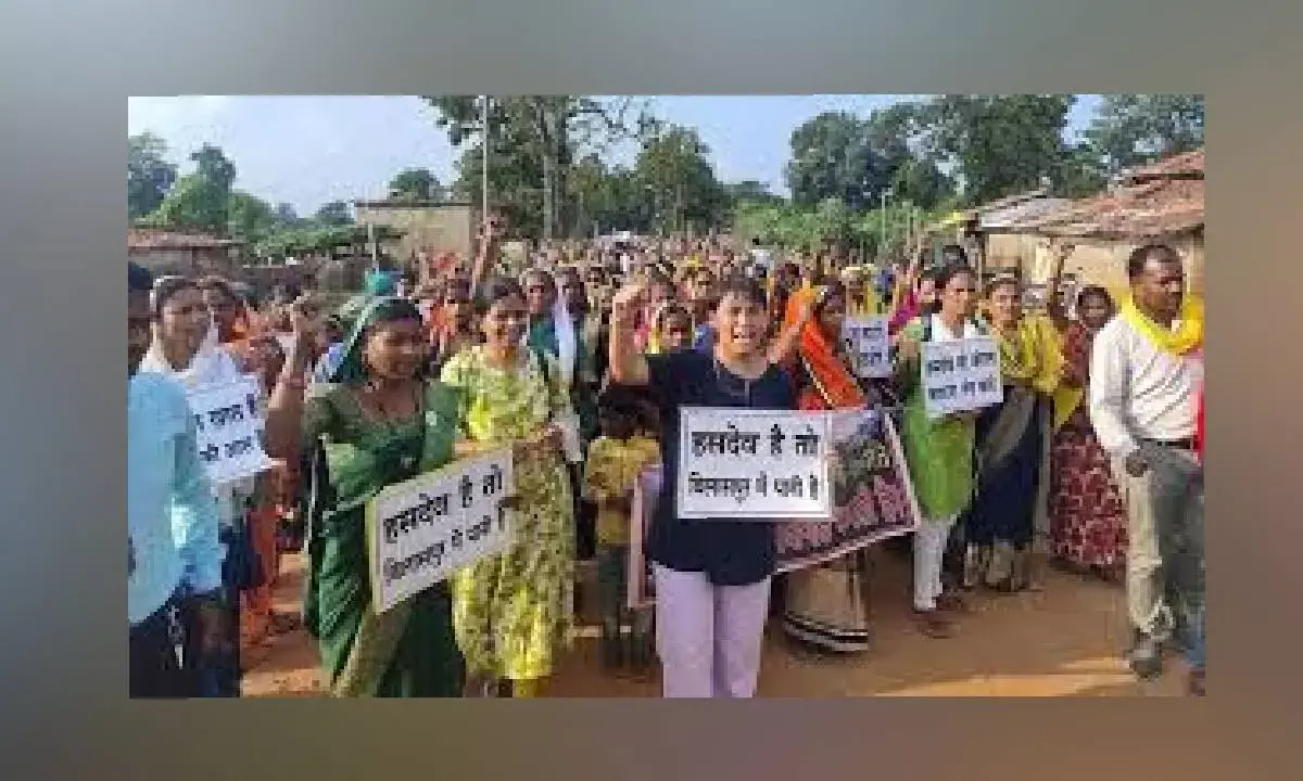 Over 30 cops injured as coal mine protest turns violent in Chhattisgarh