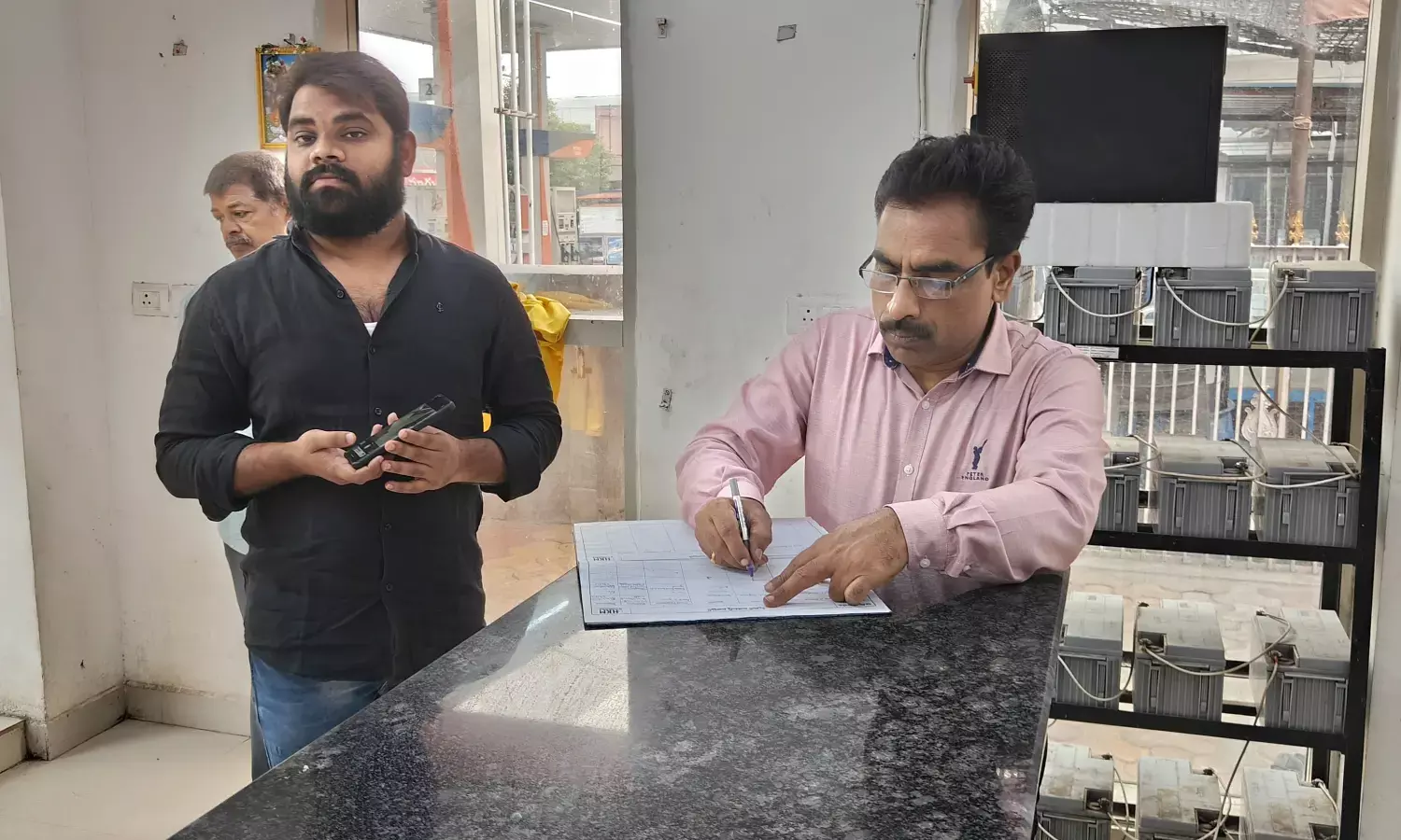 Strict enforcement of food quality standards in Anna Canteens - Commissioner Viswanath conducts surprise inspection; focus on hygiene, safety and facilities