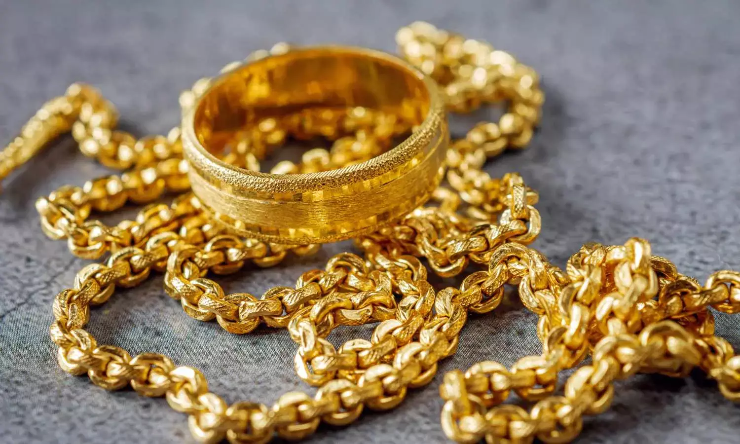 Indias gems, jewellery exports rise by 20% to $ 2.5 bn in Nov: GJEPC