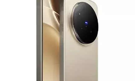 Vivo X300 Pro Debuts as Premium Flagship Rival to iPhone 17 Pro With Bigger Battery, Zeiss Cameras