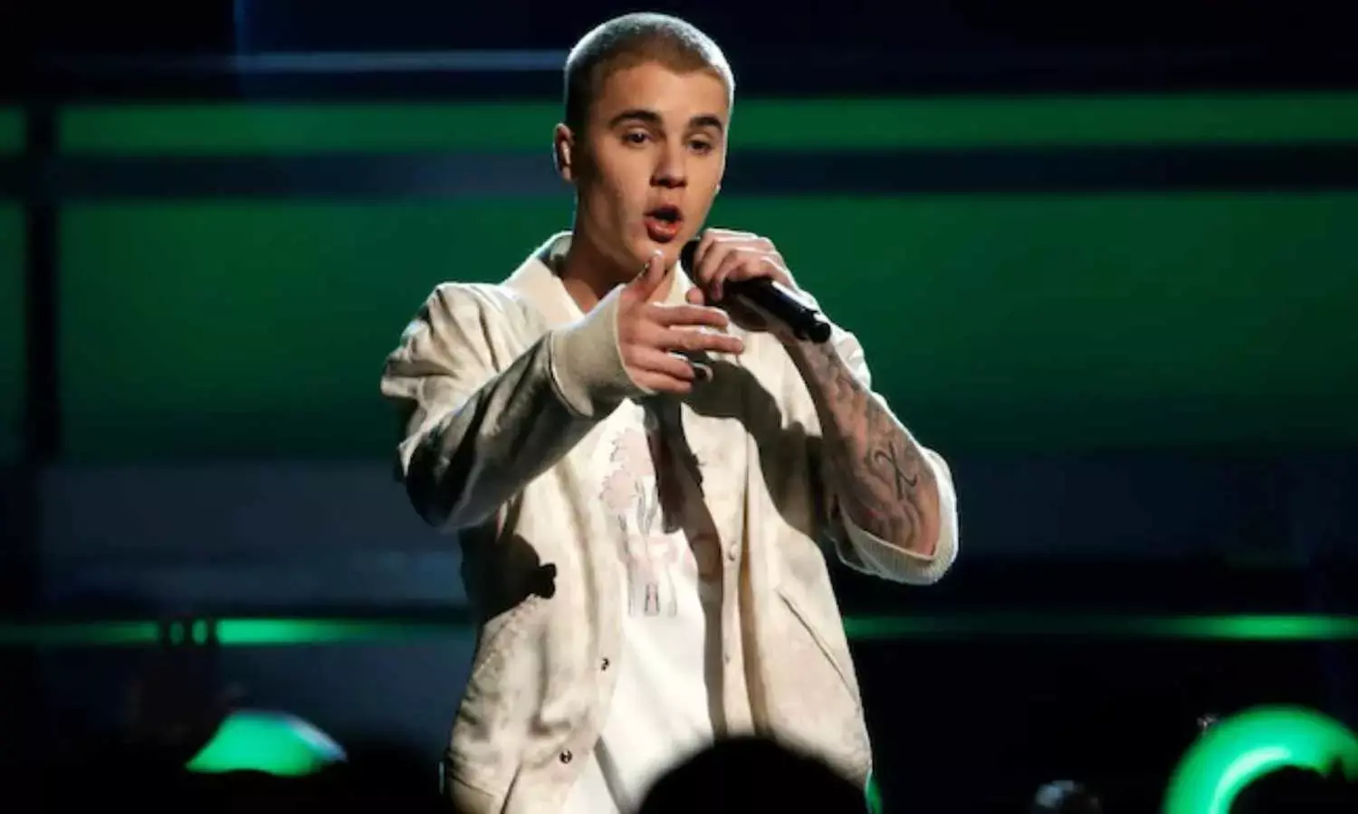Justin Bieber Slams Annoying iPhone Bug, Calls Out Apple Over iMessage Issue